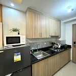 Gray Room Shore 2 Residences