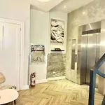 Voss Condominium