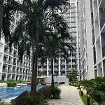 2Br W/ Balcony Manila Bay View