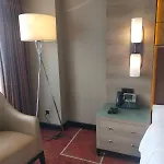 Rm Condostaycation Near Moa
