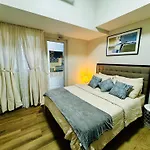 10G Cozy Condo At Park Mckinley West Near Venice Mall