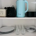 Modern City Escape Near Moa And Airport With Balcony And Fast Wifi