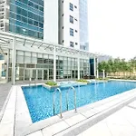 3Br Spacious Suite In Uptown Bgc Near Uptown Mall