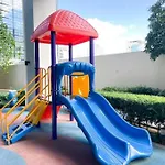 3Br Spacious Suite In Uptown Bgc Near Uptown Mall