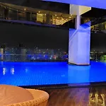 Staycation In Makati, Gramercy 56Th Flr, Facing The City And Rockwell