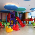 1Br Wnetflix Disneyplus And Pool Across Sm Megamall Ortigas Cbd