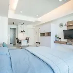 Kl Premier 27Th Floor Cozy Unit In Makati Cbd
