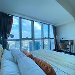 Bayview 2Br Family Suite In Uptown Bgc Near Mall