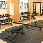1Br Bsa Twin Towers With Pool Access Netflix Across Sm Megamall