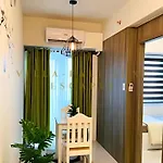 1 Bed Room Coast Residence At Heart Of Metro Manila - Pasay City