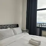 64F Spacious 1 Bedroom Nice View Pool Sauna Gym