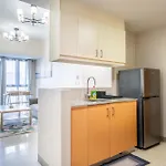 2Br 2Tb Uptown Parksuites Bgc Balcony,Fast Wifi,Washer