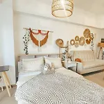 Venice Luxury Residences Studio Mckinley Hill