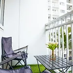 1Bedroom With Balcony Facing Pool Near Moa