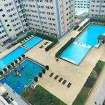 15Th Floor Cozy Studio Unit With Netflix, Ac And Free Wifi In Mplace