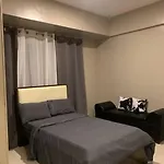 Modern Luxury Condo In Mckinley