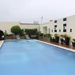 Great Luxury Condo In Mckinley