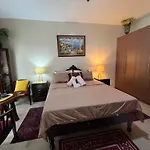 Venice Apartments In Mckinley Hill Bgc Taguig With Netflix And Wifi