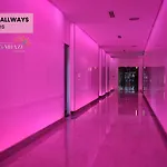 Azure Skyview 1Br Netflix Karaoke Ps3 Airport