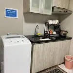 Cozy 1-Br Retreat Near Moa Pool View