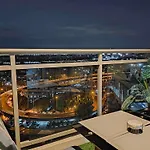 Azure 1Br Citylights With Netlfix Near Airport