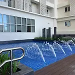 Holiday Suite At Park Mckinley West