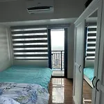 Cozy Cool Condo In Makati
