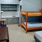 Reddoorz At V-Cat Apartelle Sampaloc Manila
