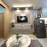 Shore 2 Residences, 1Br Balcony - Pool View