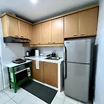 Newly Renovated Penthouse With Balcony Park View