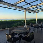 Modern Luxury 5Br Sunset View Beside Okada Manila