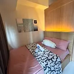 Homestay Crib