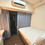 Comfy Makati Condo Wifi, Netflix And Disney