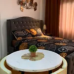 El Marco - Near Manila Adventist Medical Center