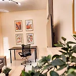 Cozy City View 2Br Apt In Makati With 60Inch Tv