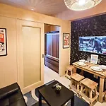 Cozy Pool & City View 1Br Apt In Makat With Netflix