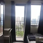 Cozy Apartment In Mall Of Asia