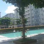 1 Bedroom With Free Wifi And Netflix In Trees Residences