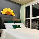 Savvy Suites 2Br Okada View