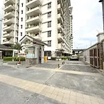 Spacious With Queen Size Bed And 15Mins Away To Naiat3 Airport