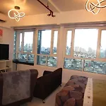 Sm Mezza 1 Residences Studio Room Gian Thyresse Crib