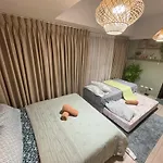 Cozy 3 Bedroom In Uptown Parksuites - Near Mall, Restaurants And Supermarket