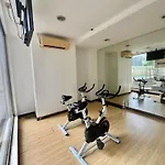 A Cozy Condo Within The Center Of Manila