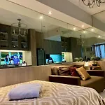 Modern Comfort Living! Netflix Ready