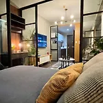 Luxurious 500Mbps 1Br In Makati