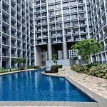 Cozy Home Space Near Mall Of Asia