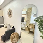 Cozy And Stylish Unit In Fame Residences