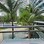 The Bahamas & Maldives Suites By Azure Urban Resort Residences