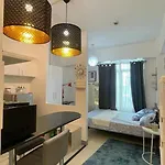 Jl Suites Staycation In Mckinley Hill