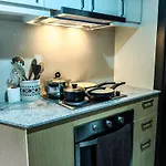Cozy 3 Bedroom In Uptown Parksuites - Near Mall, Restaurants And Supermarket